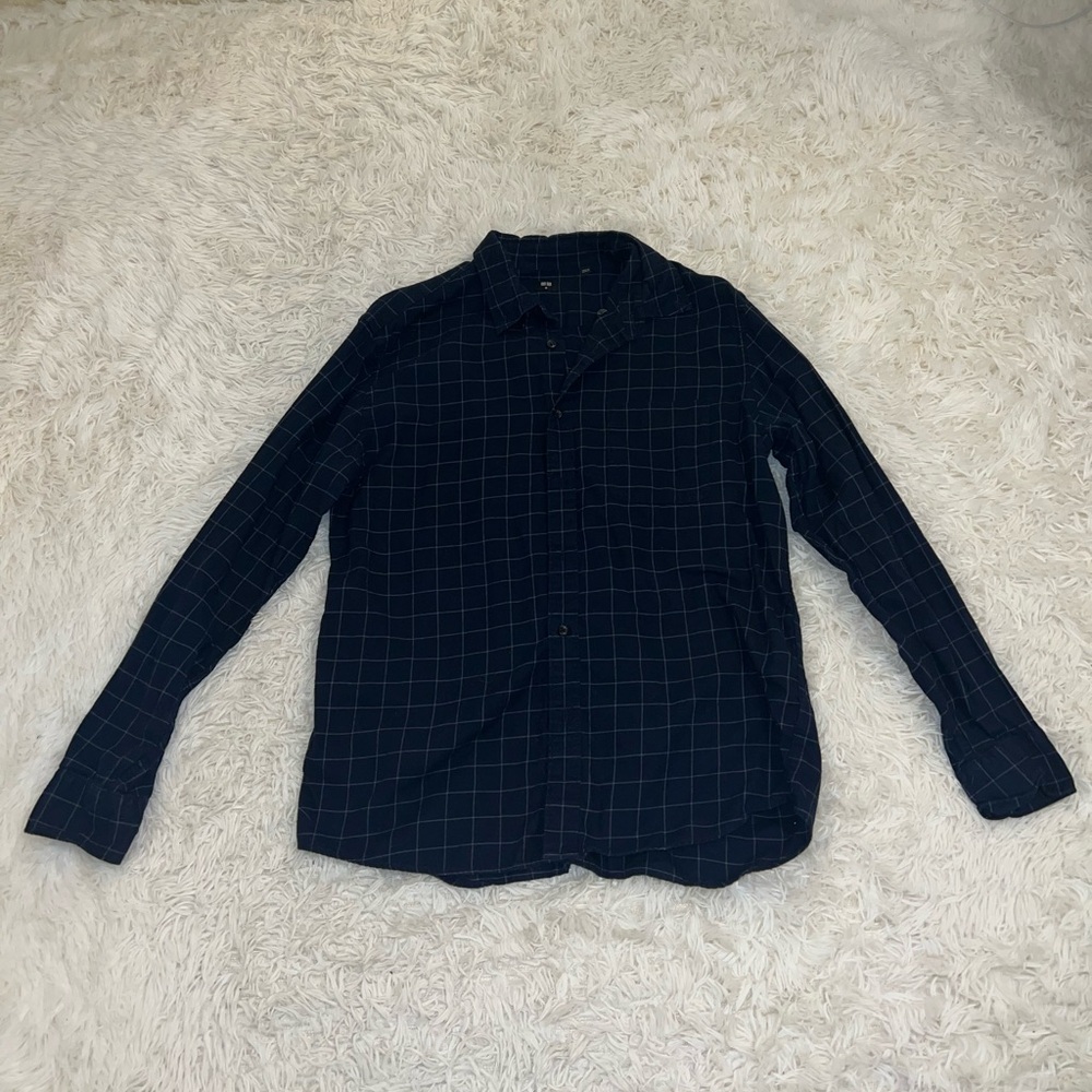 Uniqlo Navy Plaid Button Up Flannel Size M